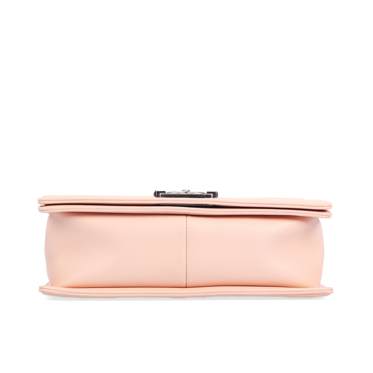 Pre-Owned Chanel Boy Medium Light Pink Calfskin Shoulder Bag 62070235