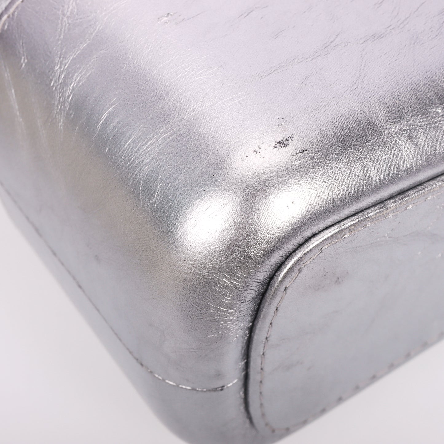 Pre-Owned Chanel Gabrielle Large Size Silver Quilted Calfskin Chain Shoulder Bag 63845910 63845910