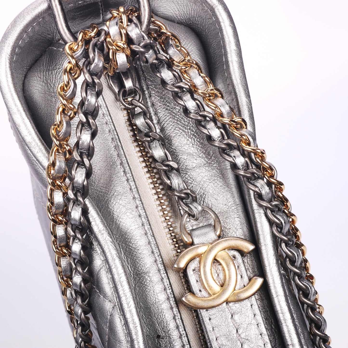 Pre-Owned Chanel Gabrielle Large Size Silver Quilted Calfskin Chain Shoulder Bag 63845910 63845910