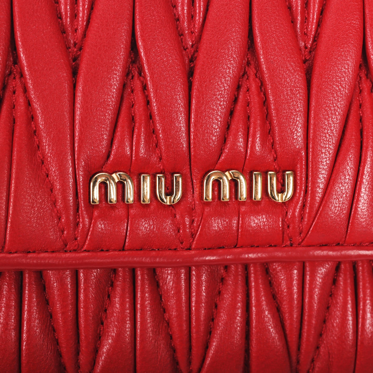 Pre-Owned Miu Miu Matelassé Red Lambskin Wallet 65907807