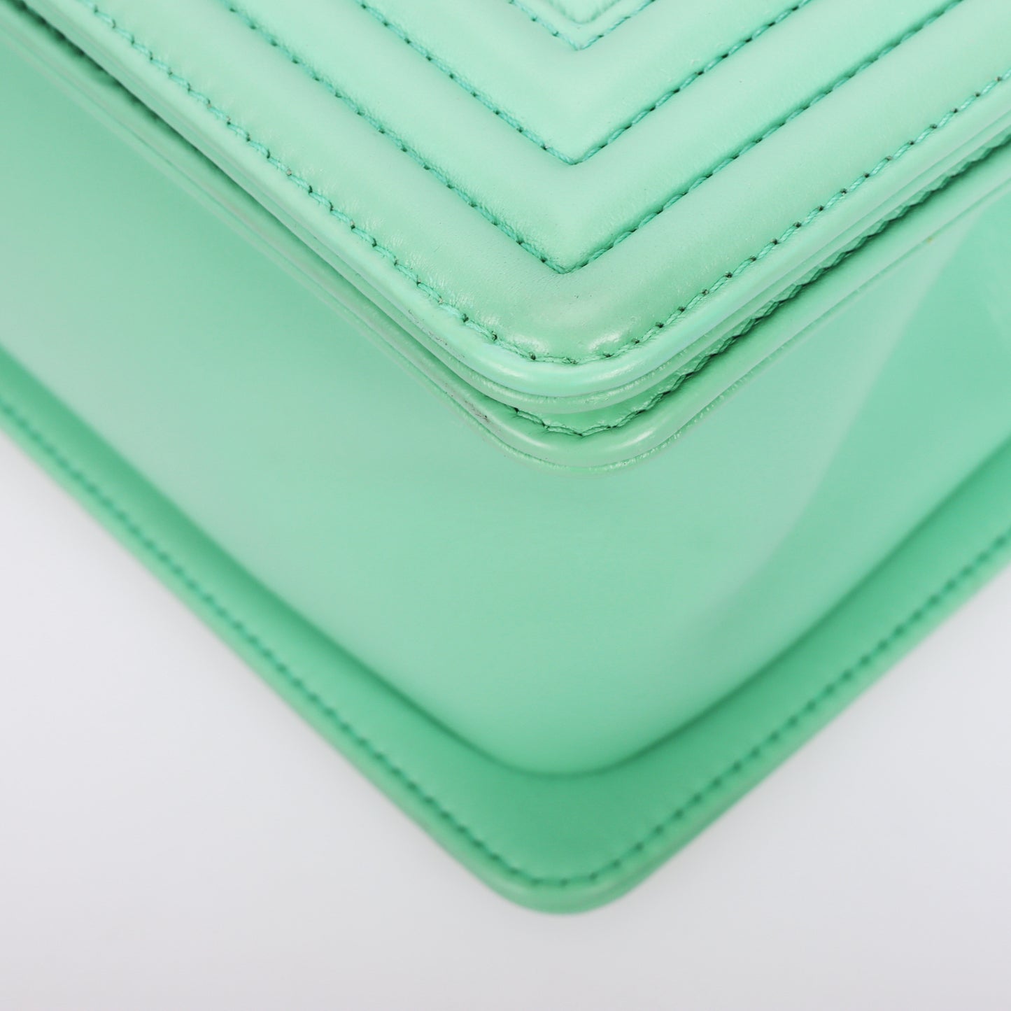 Pre-Owned Chanel Le Boy Green Quilted Leather Shoulder Bag 66744753 c