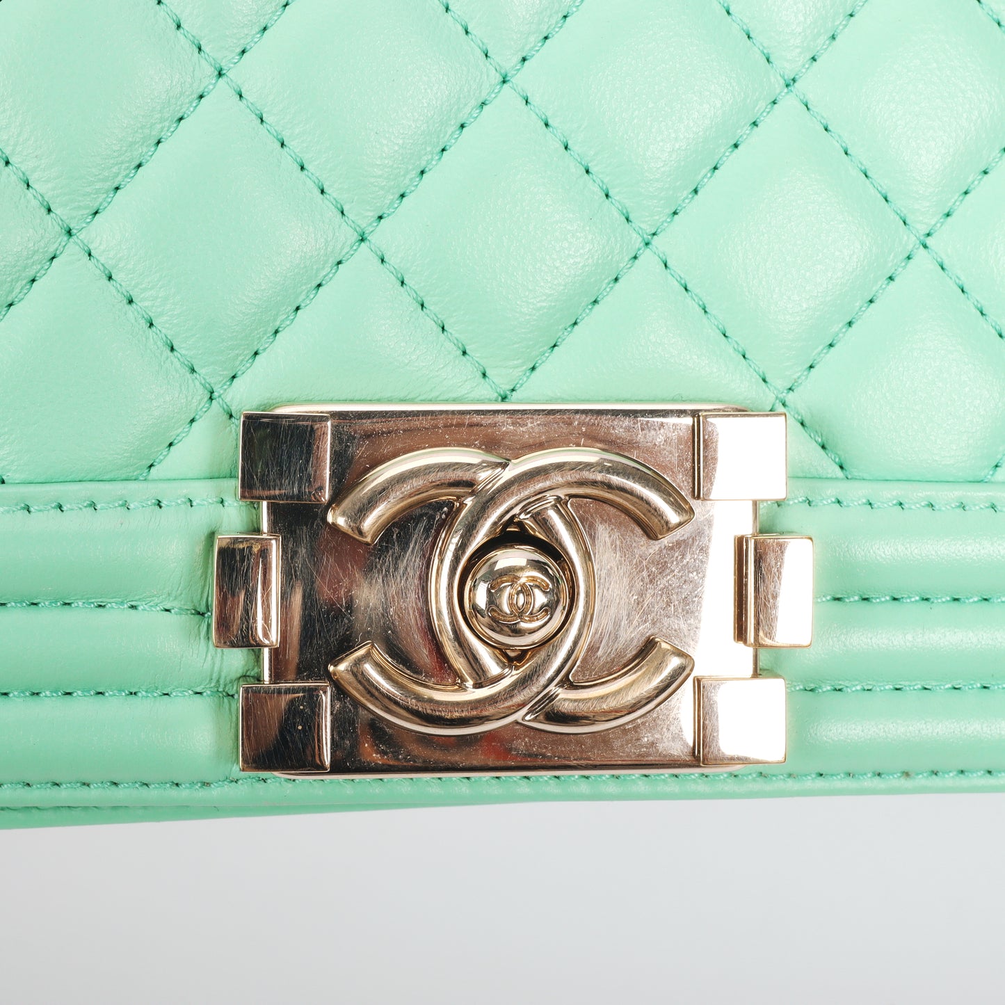 Pre-Owned Chanel Le Boy Green Quilted Leather Shoulder Bag 66744753 c