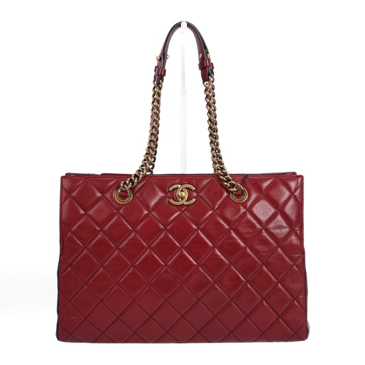 Pre-Owned Chanel Tote Red Calfskin Leather Shoulder Bag 69710460