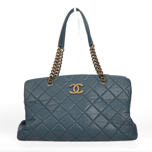 Pre-Owned Chanel CC Crown Blue Leather Shoulder Bag 70149917