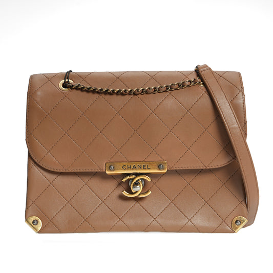 pre-owned chanel classic flap brown calfskin crossbody bag 74214526