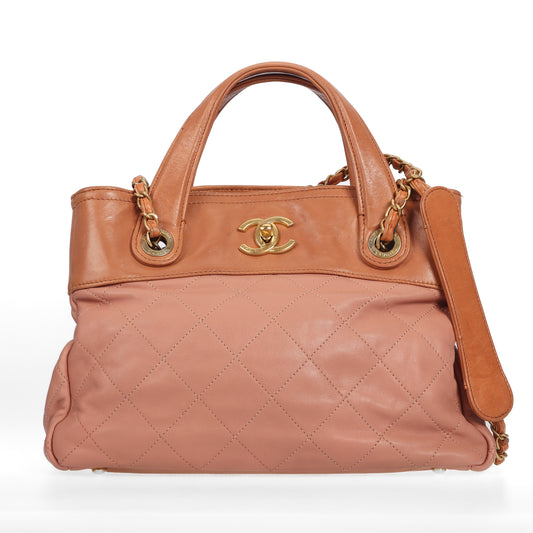 Pre-Owned Chanel Pink Leather Shoulder Bag 74888209
