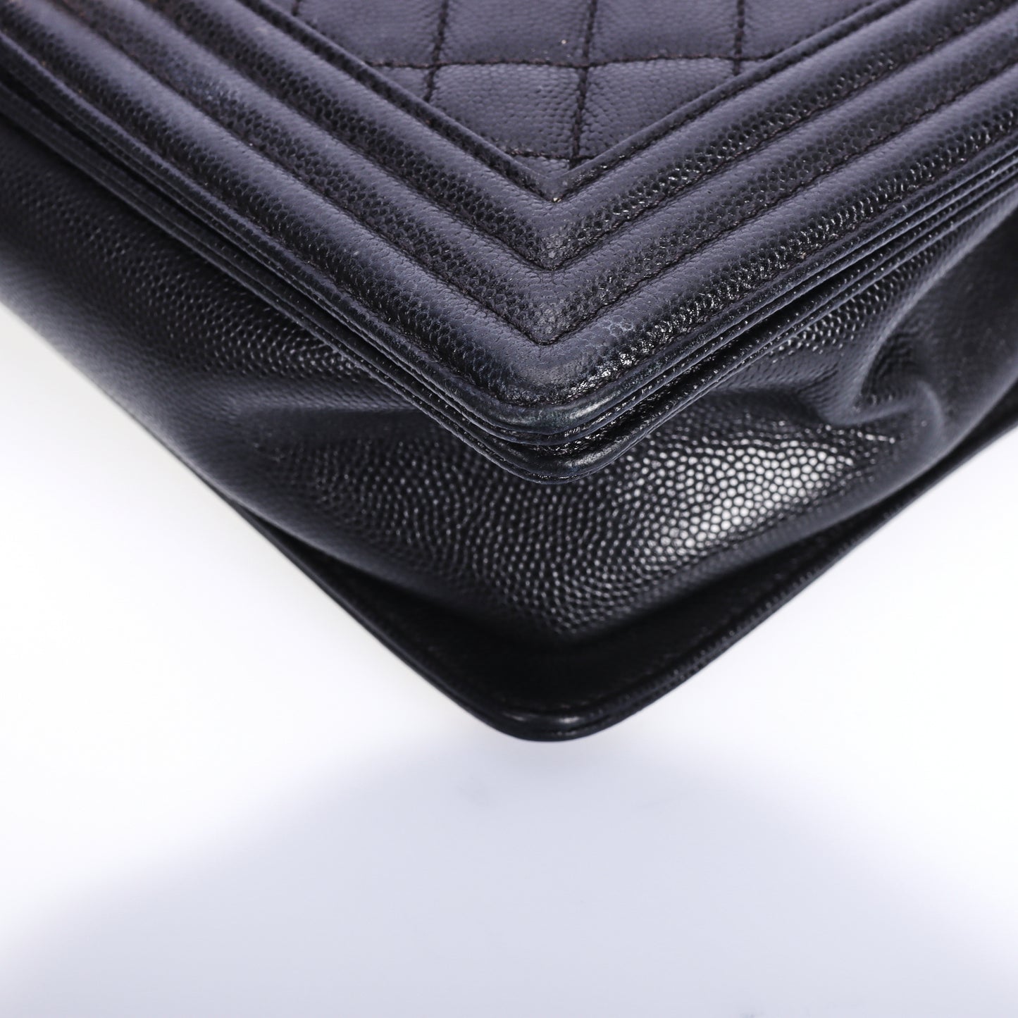 Pre-Owned Chanel Boy Medium Size Black Calfskin Shoulder Bag  77230908