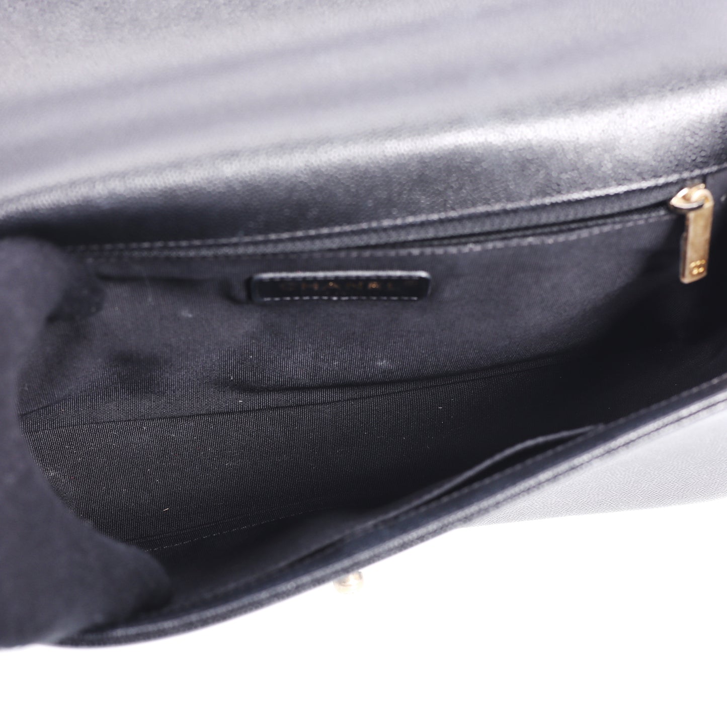 Pre-Owned Chanel Boy Medium Size Black Calfskin Shoulder Bag  77230908