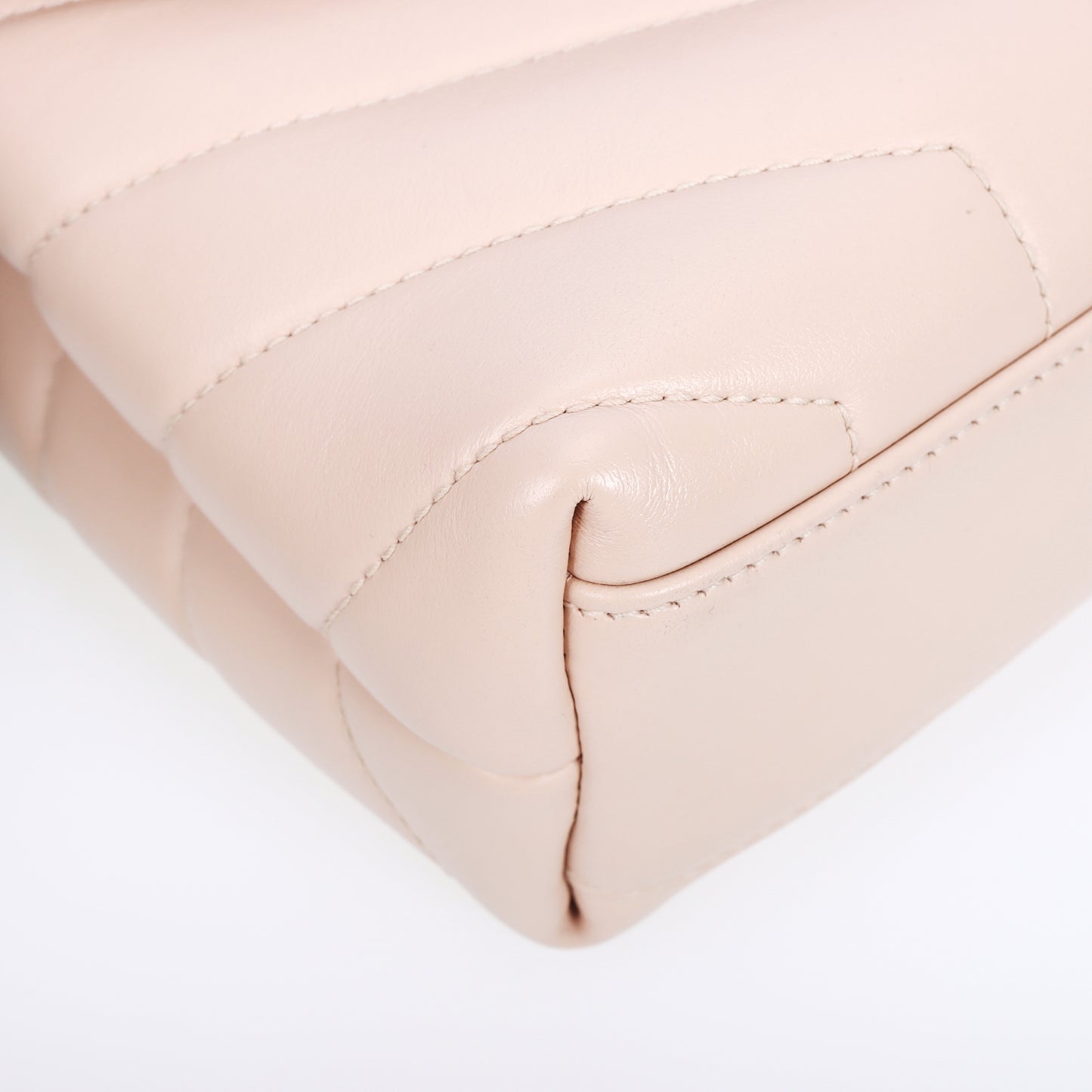 Pre-Owned Saint Laurent Loulou Nude Calfskin Shoulder Bag 79218823