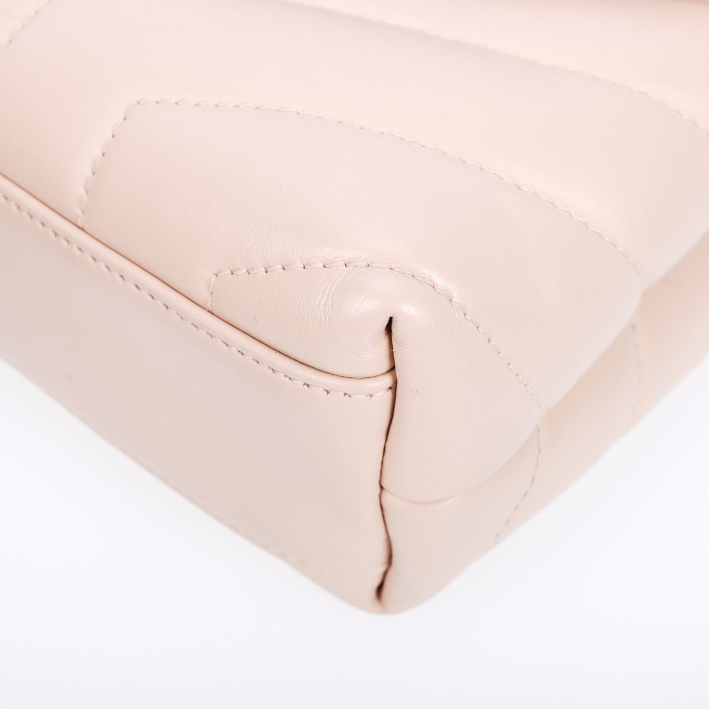 Pre-Owned Saint Laurent Loulou Nude Calfskin Shoulder Bag 79218823