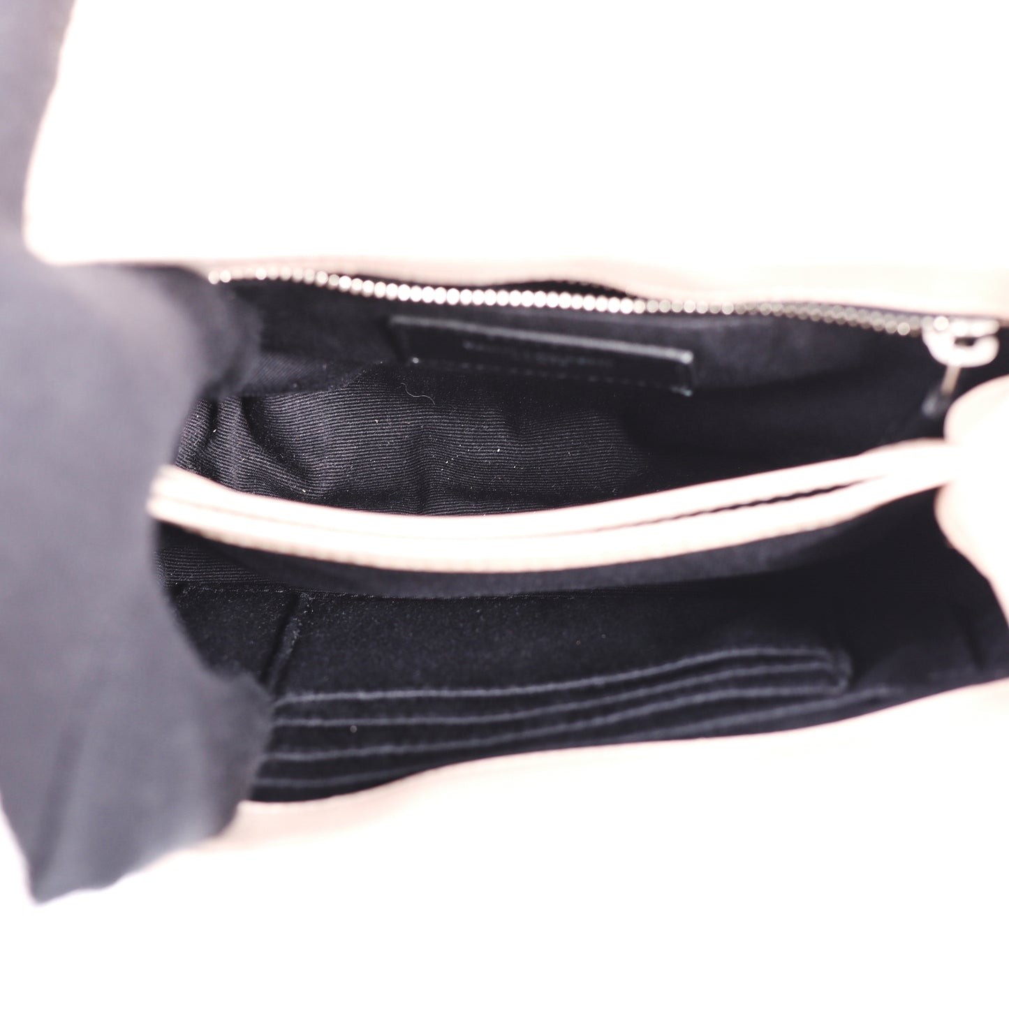 Pre-Owned Saint Laurent Loulou Nude Calfskin Shoulder Bag 79218823