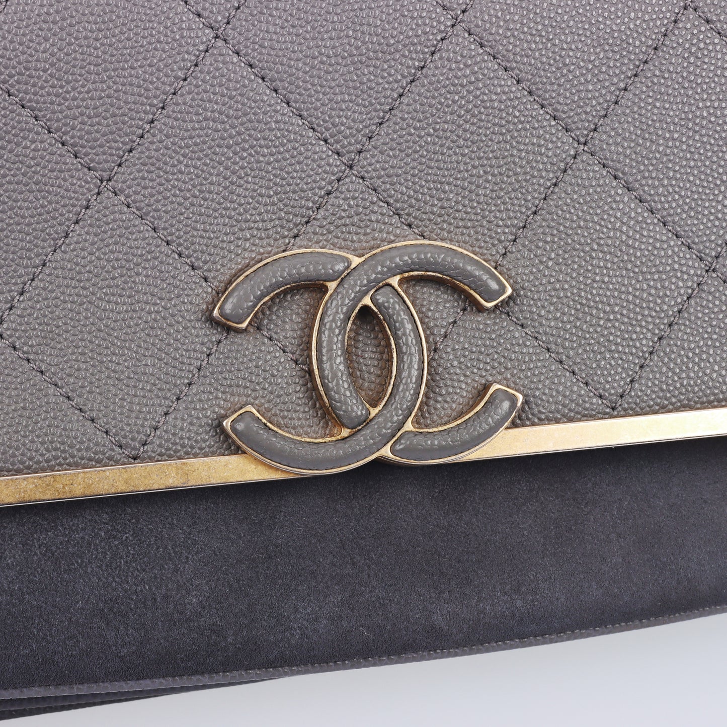 Pre-Owned Chanel Coco Flap Grey Quilted Calfskin Leather Shoulder Bag 80702523 c