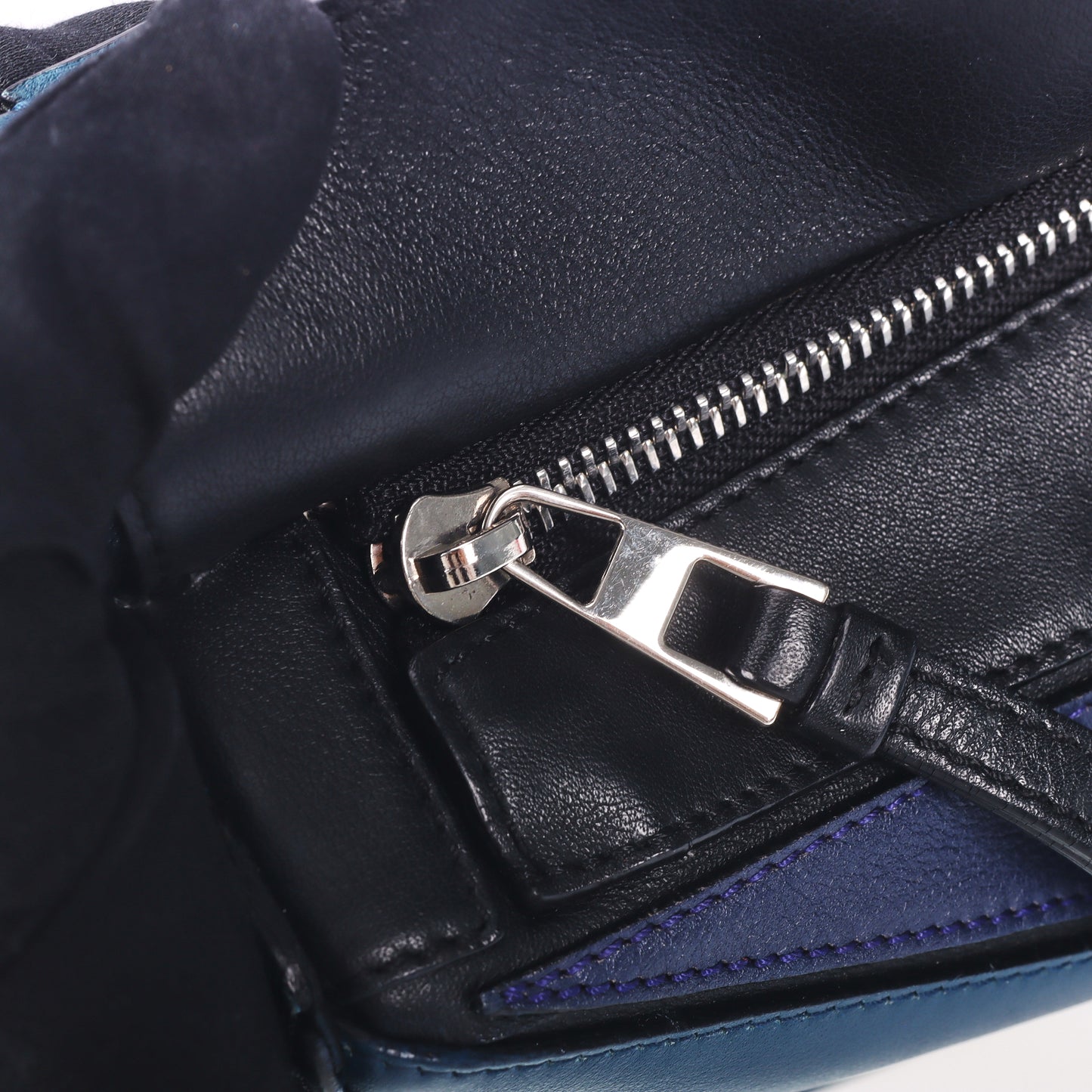 Pre-Owned LOEWE Puzzle Medium Size Multicolor Calfskin Leather  Shoulder Bag 90020681 c