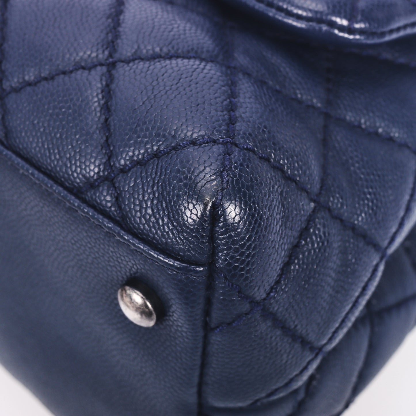 Pre-Owned Chanel Coco Handle Dark Blue Quilted Caviar Calfskin Leather Shoulder Bag 90038457