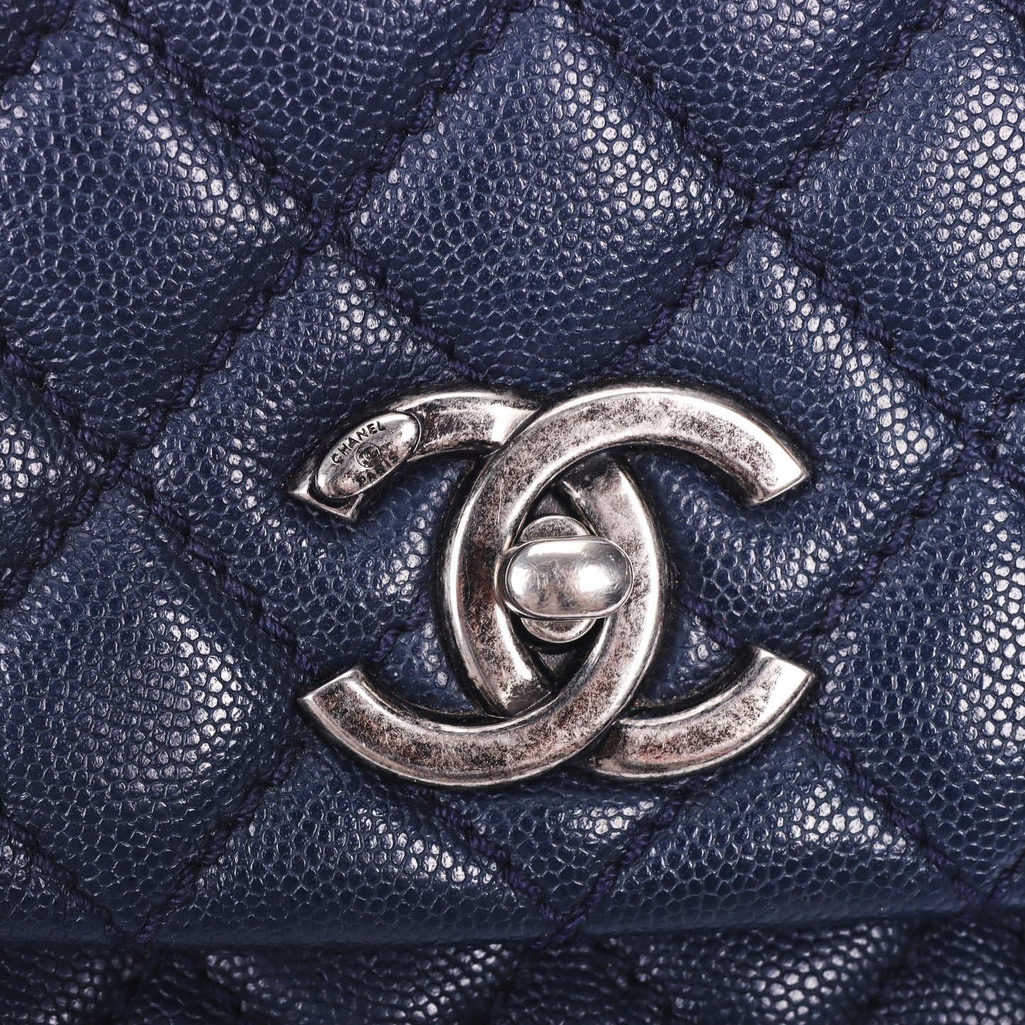 Pre-Owned Chanel Coco Handle Dark Blue Quilted Caviar Calfskin Leather Shoulder Bag 90038457