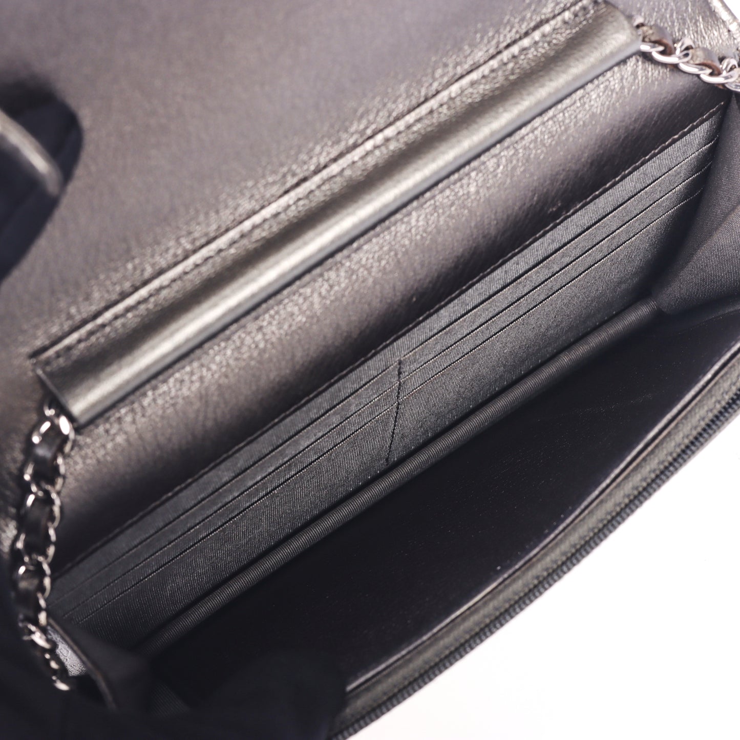 Pre-Owned Chanel Silver Gray Calfskin Wallet on Chain  96139721 c