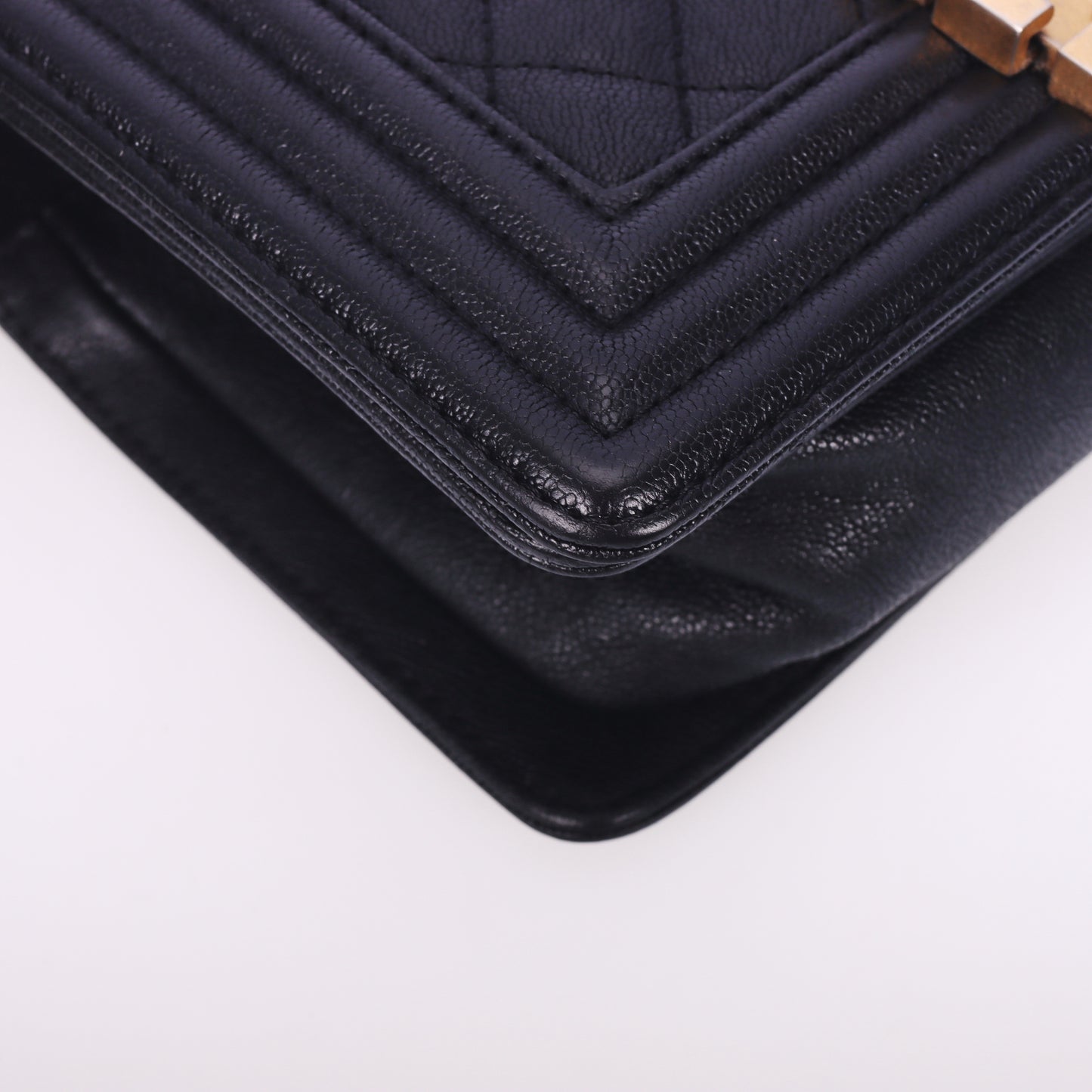 Pre-Owned Chanel Boy Black Calfskin Crossbody Bag 98052101