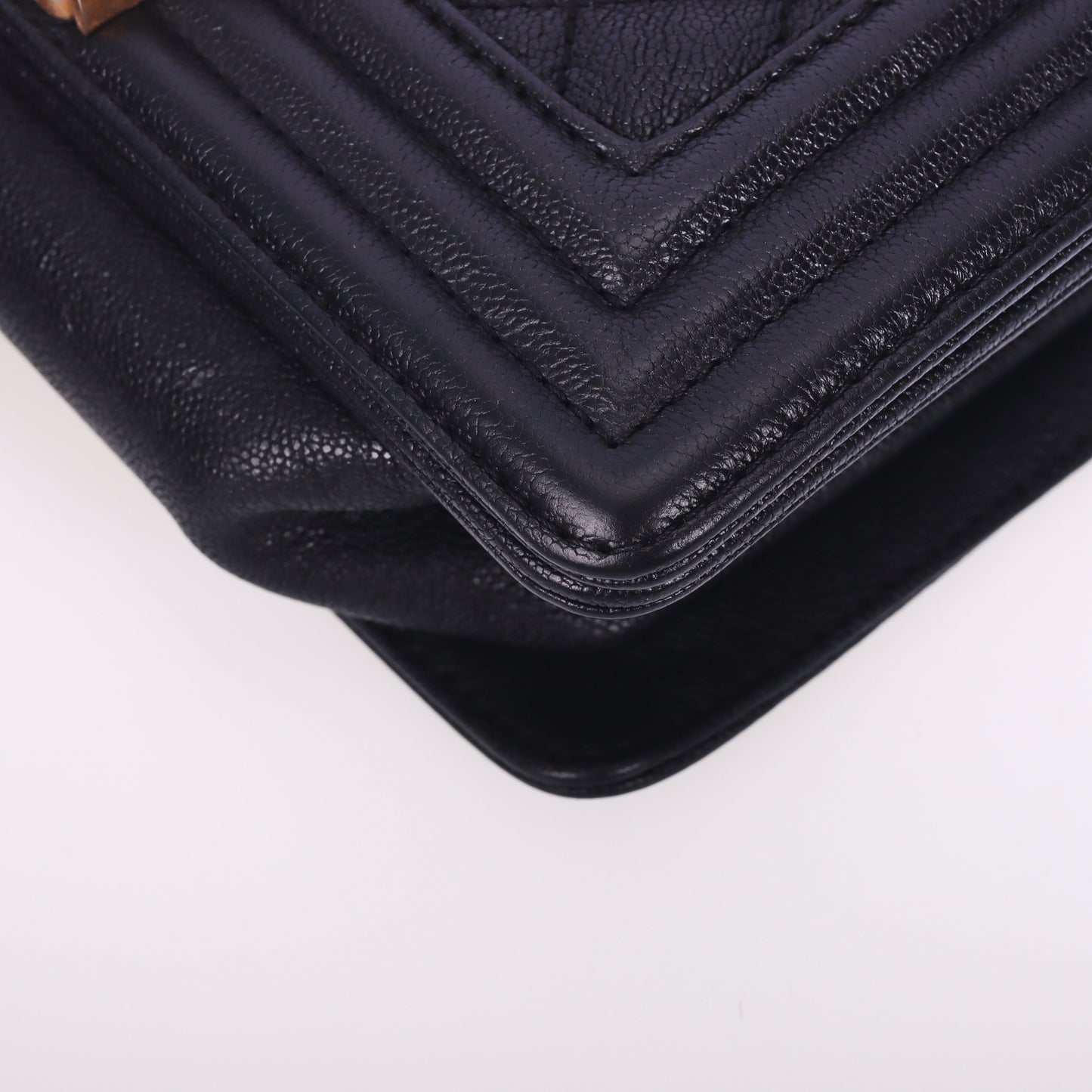 Pre-Owned Chanel Boy Black Calfskin Crossbody Bag 98052101