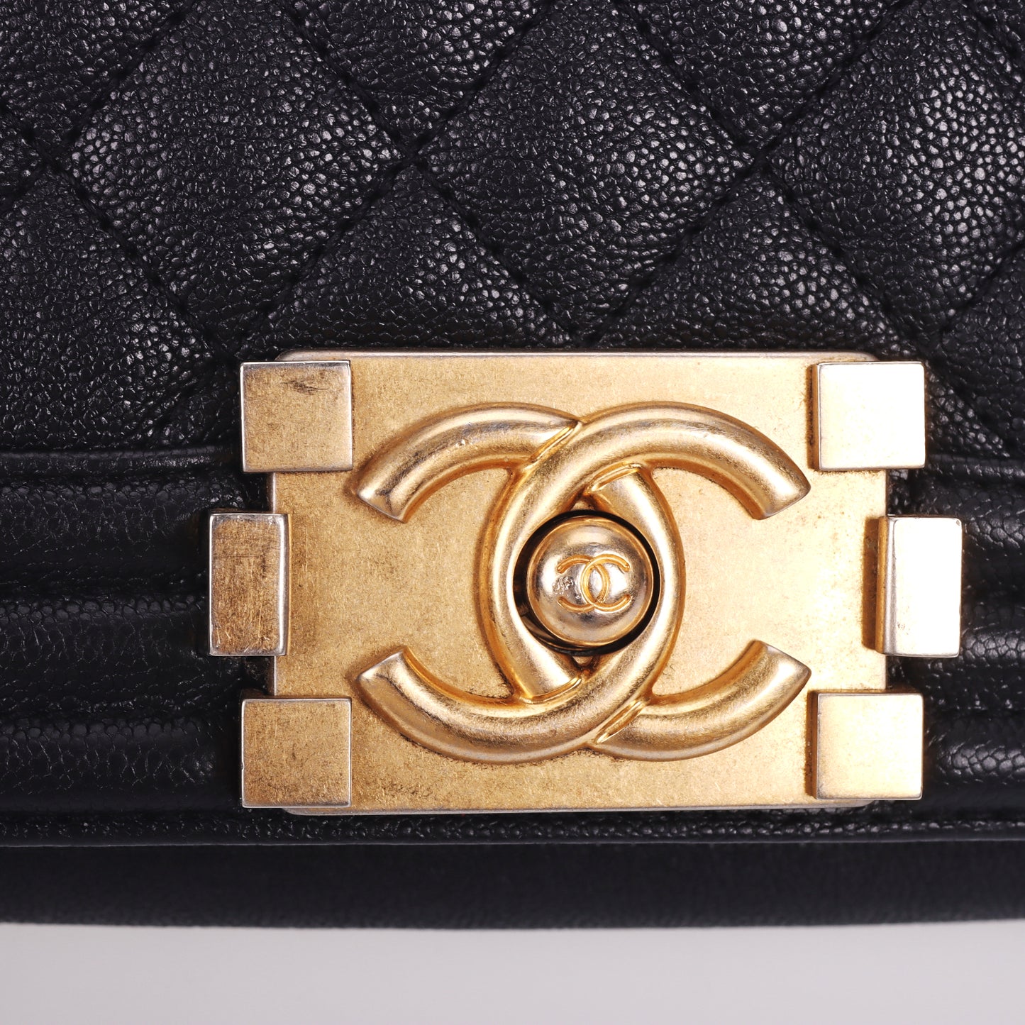 Pre-Owned Chanel Boy Black Calfskin Crossbody Bag 98052101