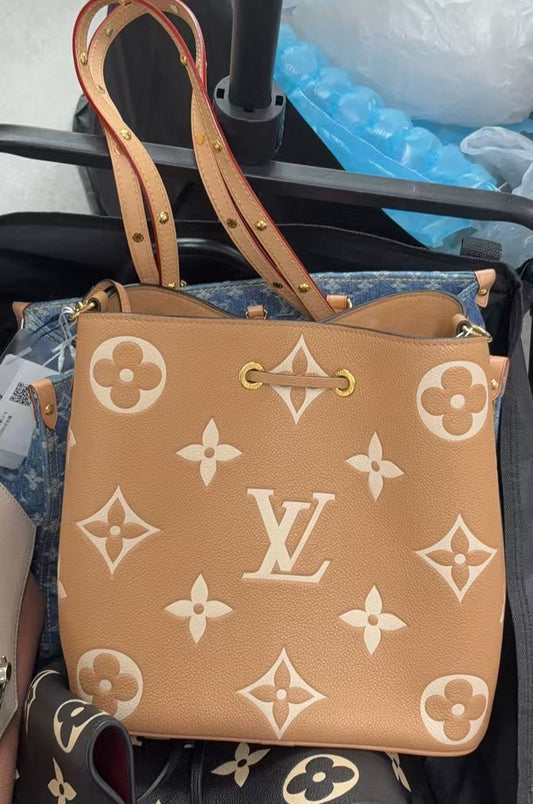 neo noe mm emprinted monogram tan
