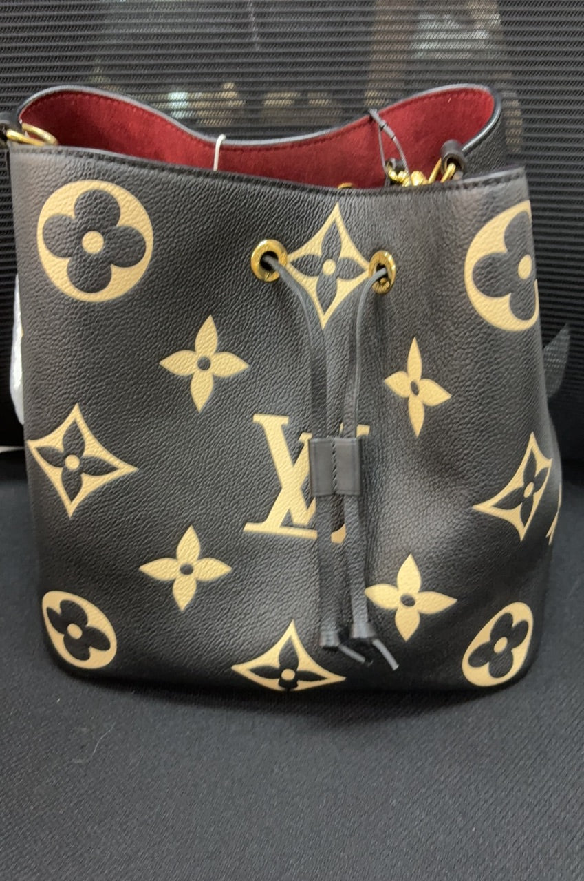 Neo Noe  Monogram Empreinte Leather MM black
